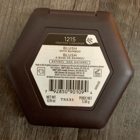 Burt’s Bees - 100% Natural Blush - Toasted Cinnamon - Picture 4 of 9